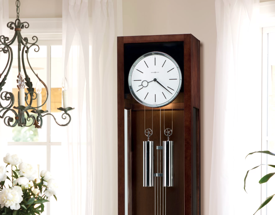 Conoce todo sobre Howard Miller: Relojes y Mobiliario de Alta Gama
