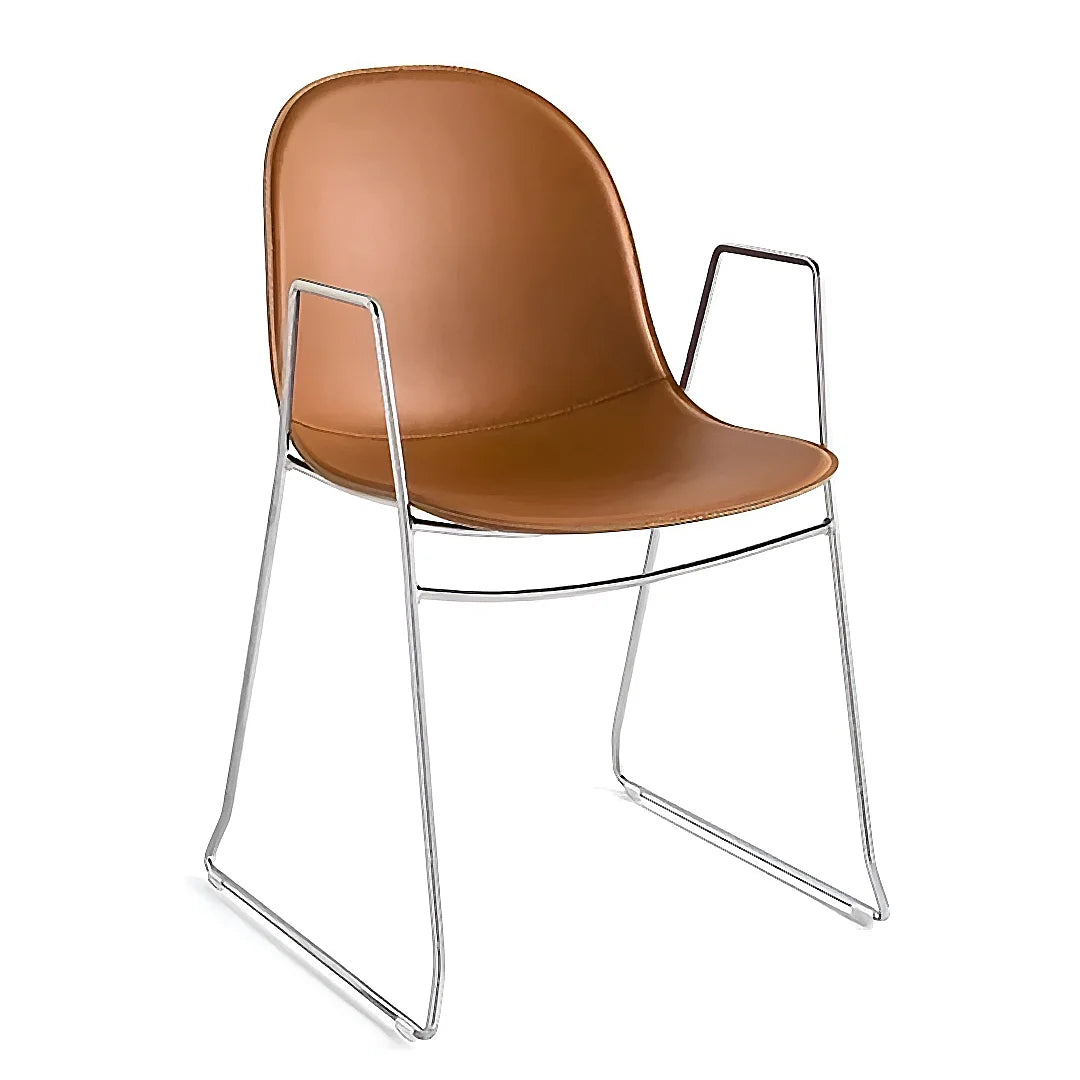 Silla Italiana Academy de cuero y brazos. Muebles Italianos