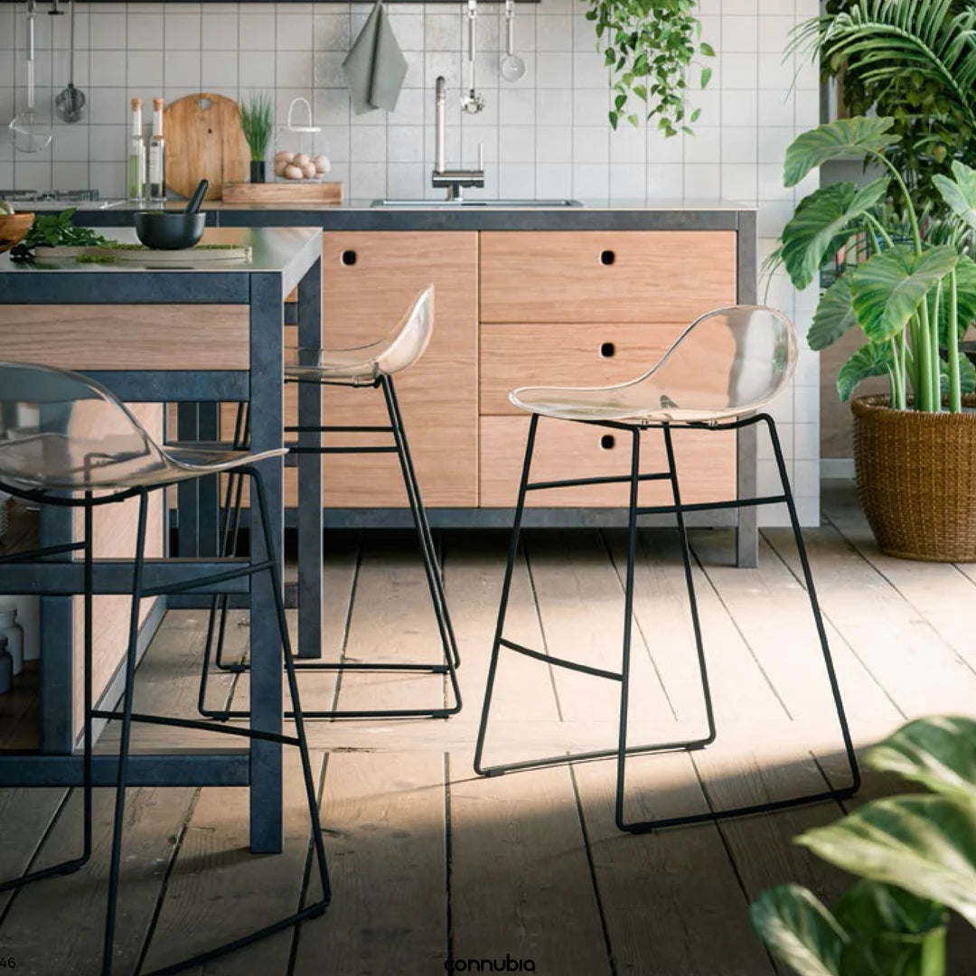 Banco Academy bajo de metal policarbonato. Muebles Italianos