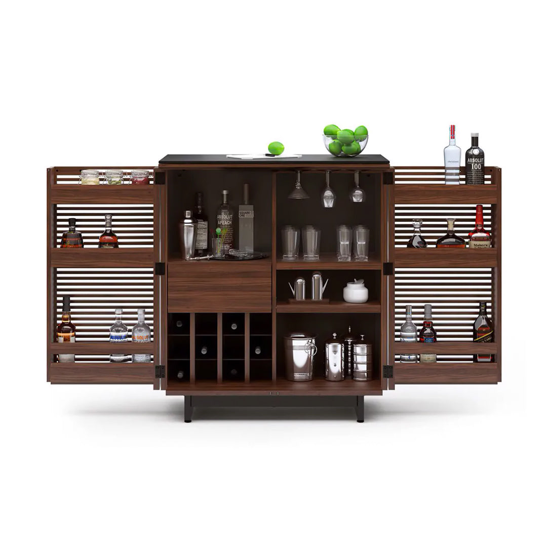 Bar corridor. Muebles Italianos