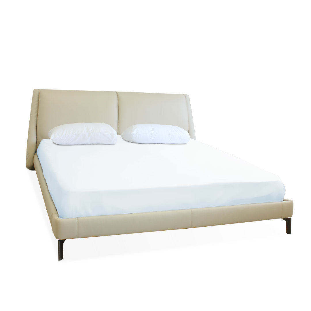 Cama Cuzco Natuzzi King Size piel Le mans rosa beige