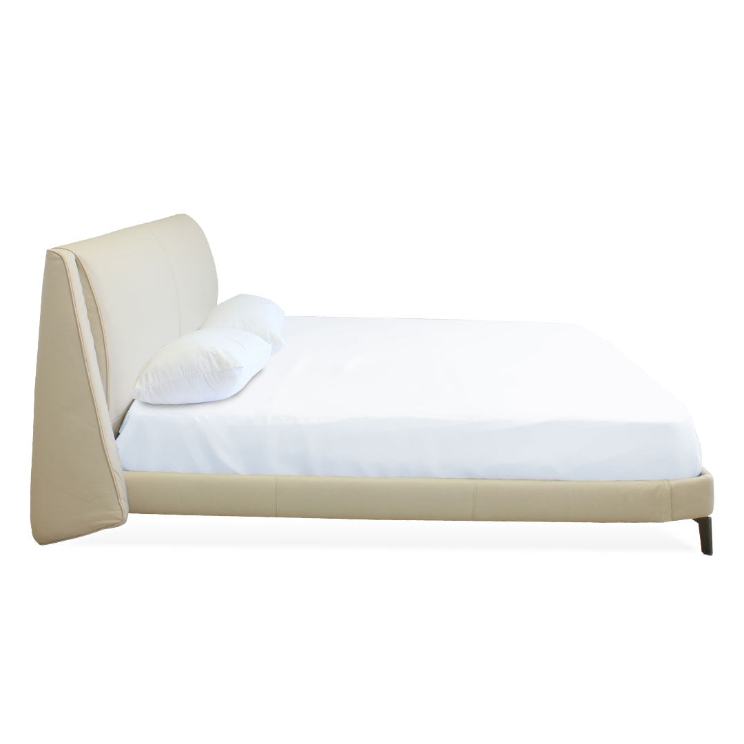 Cama Cuzco Natuzzi King Size piel Le mans rosa beige