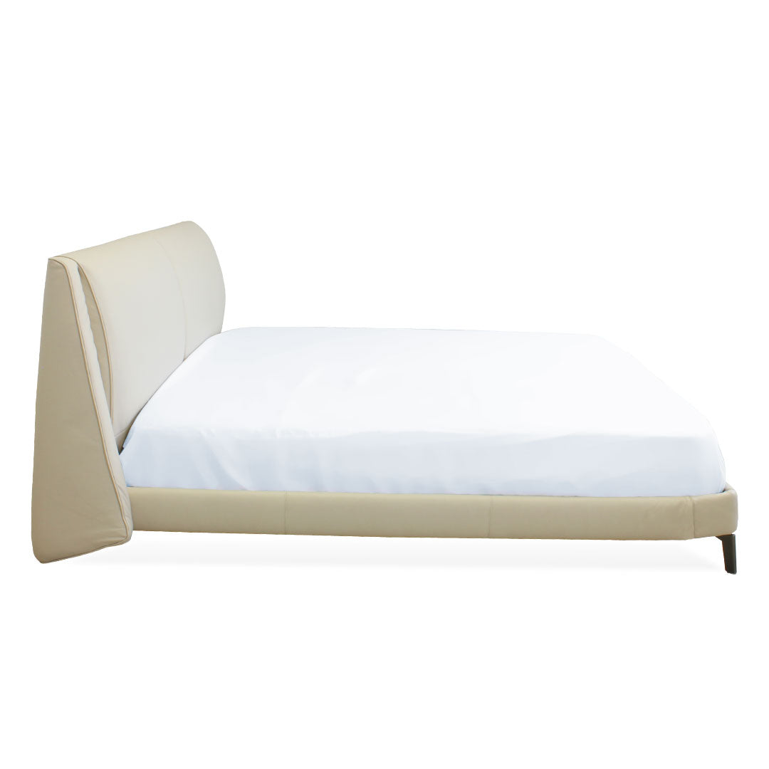 Cama Cuzco Natuzzi King Size piel Le mans rosa beige