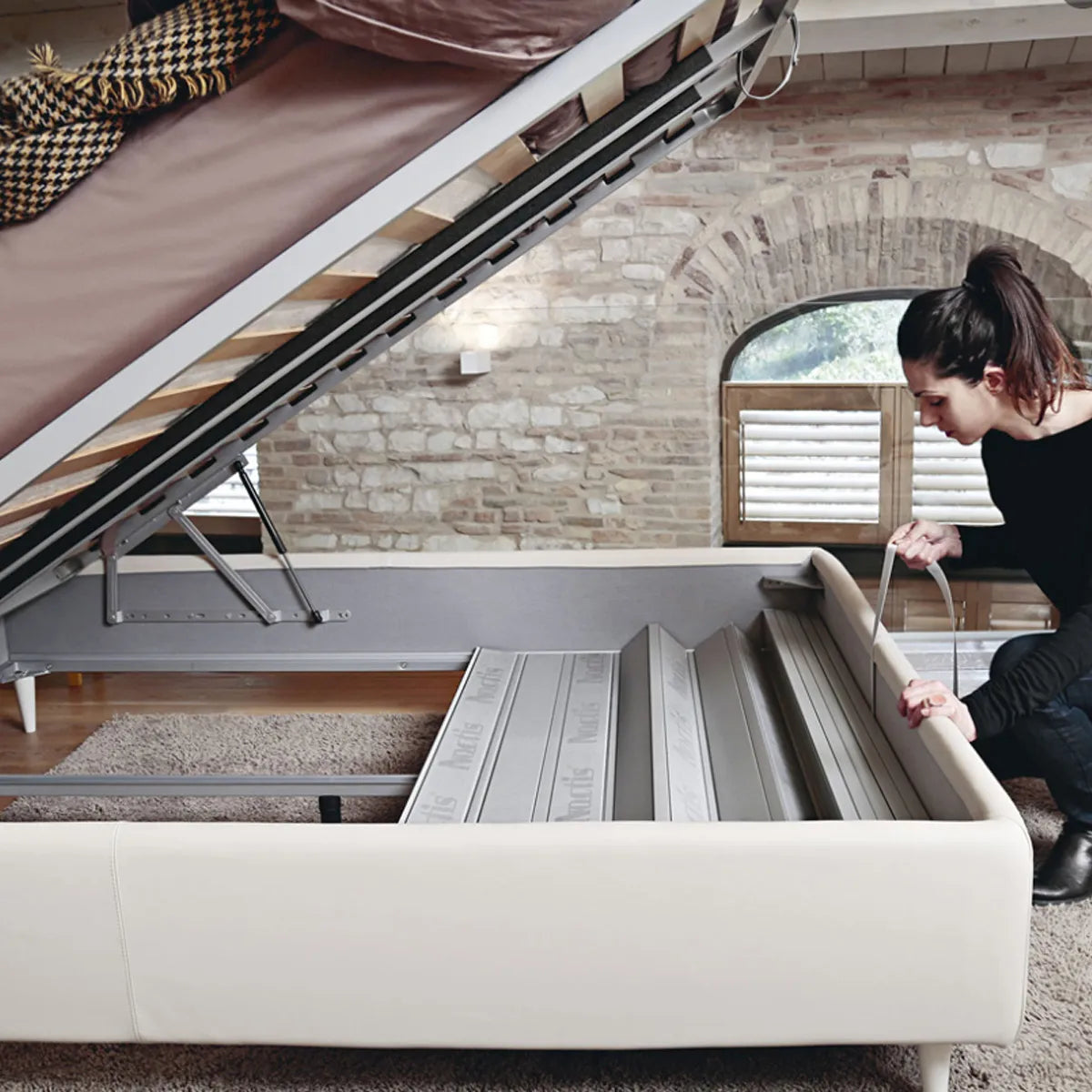 Cama So pop Queen Size. Muebles Italianos