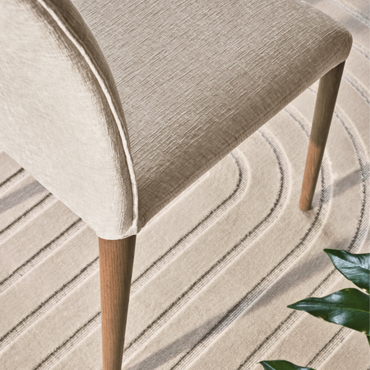 Silla Fay tela y madera