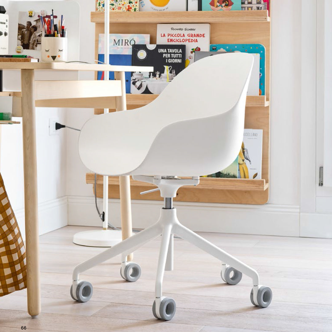 Silla Academy sustentable con Ruedas para Oficina. Muebles Italianos