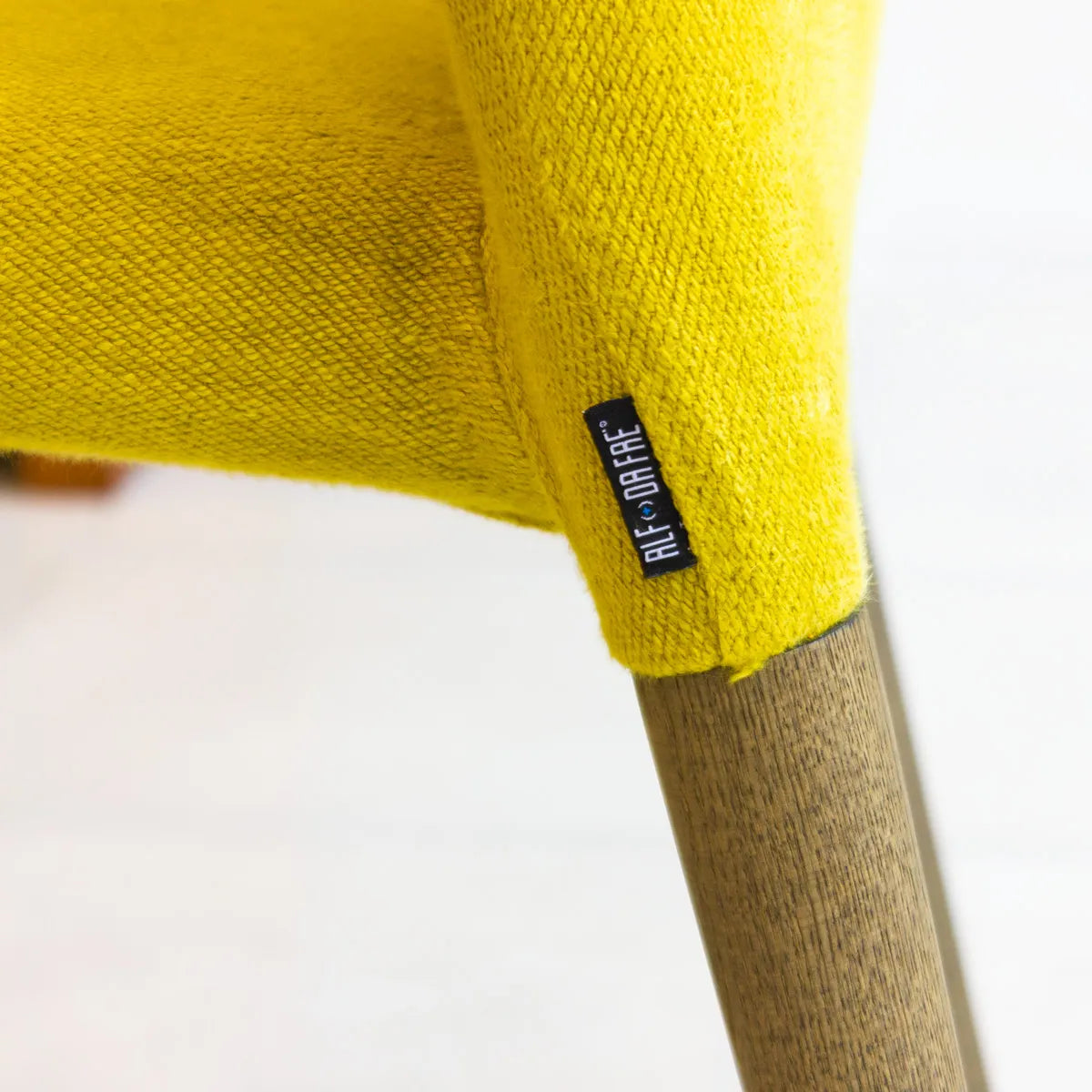 Silla Karol wood. Muebles Italianos