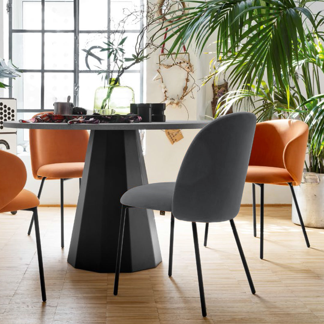 Silla de diseño Italiano Tuka tipo piel. Muebles Italianos