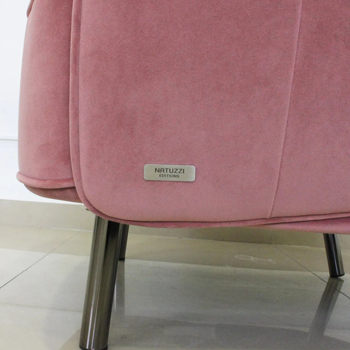 Sillón Graziosa en tercipelo. Muebles Italianos