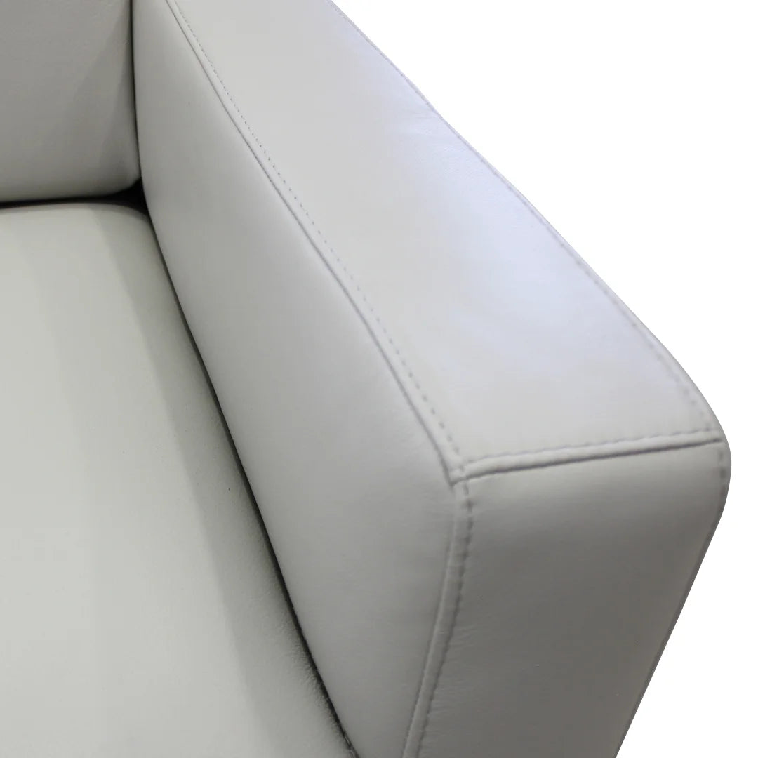 Sofá largo Wessex piel. Muebles Italianos