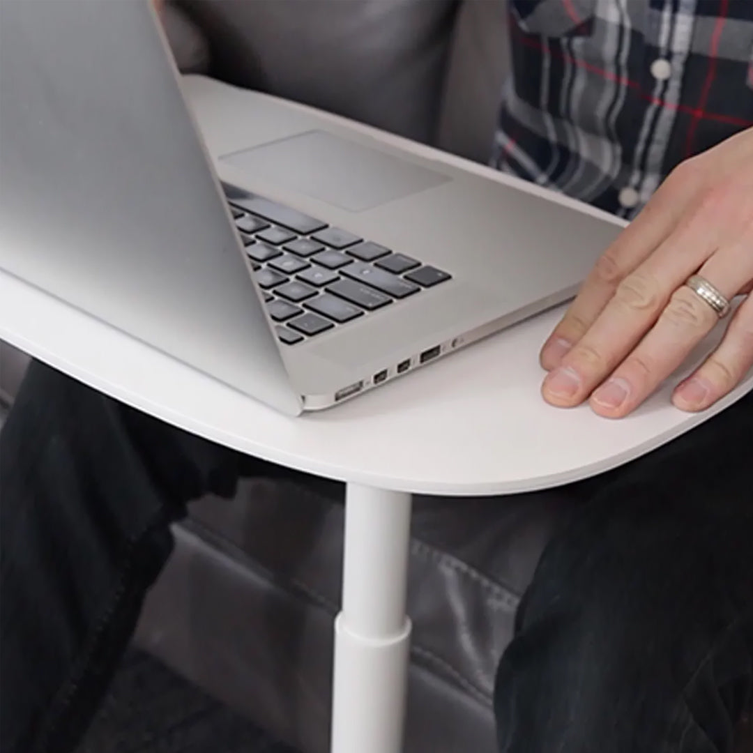 Mesa de apoyo ajustable Serif. Muebles Italianos