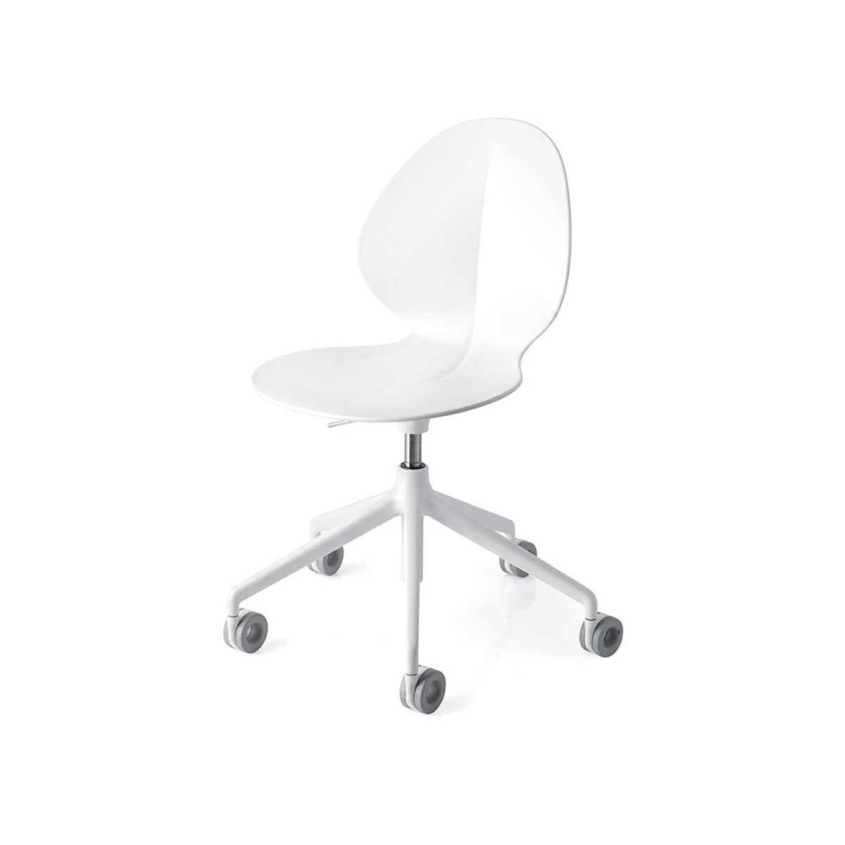 silla basil b/n con ruedas