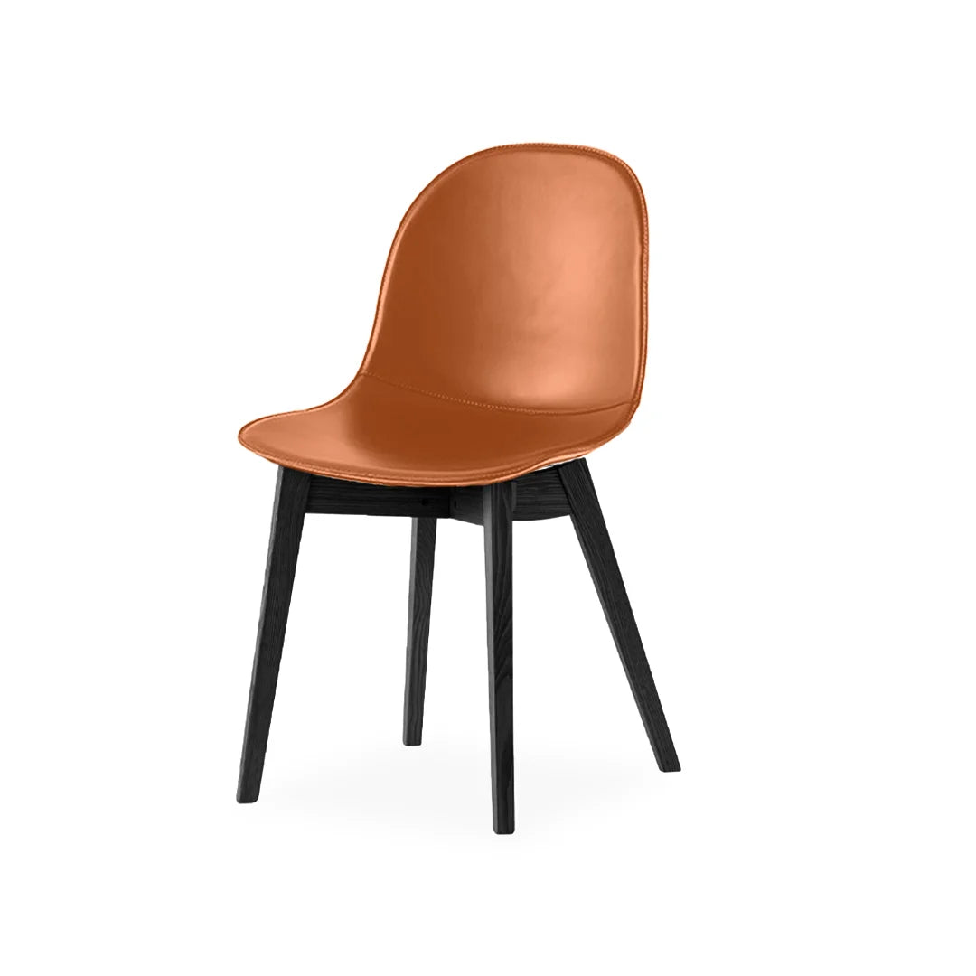 Silla de base de madera Academy de cuero para Comedor. Muebles Italianos variant