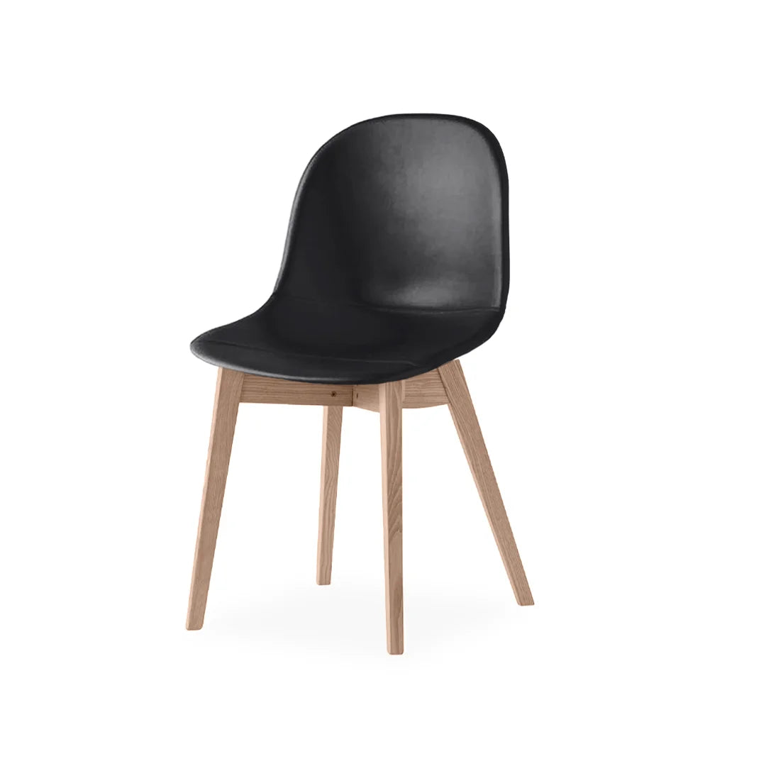 Silla de base de madera Academy tipo piel para Comedor. Muebles Italianos variant
