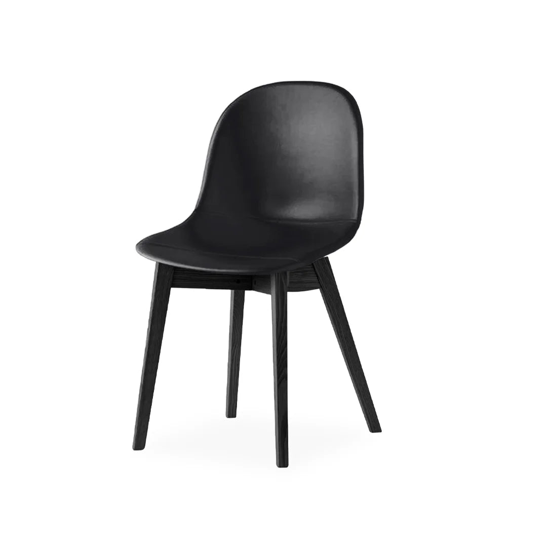 Silla de base de madera Academy tipo piel para Comedor. Muebles Italianos variant