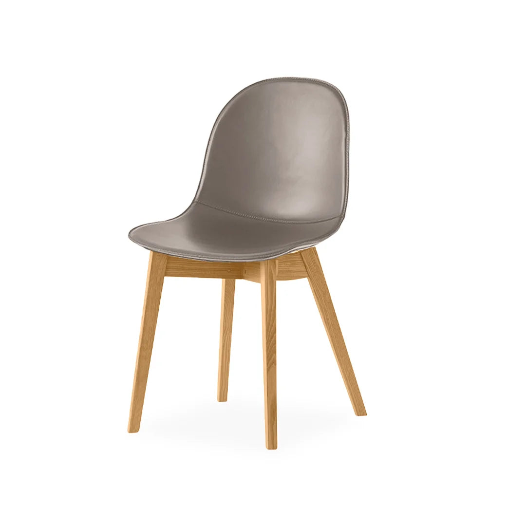 Silla de base de madera Academy de cuero para Comedor. Muebles Italianos variant
