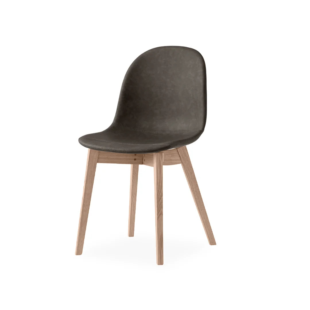 Silla de base de madera Academy tipo piel para Comedor. Muebles Italianos variant