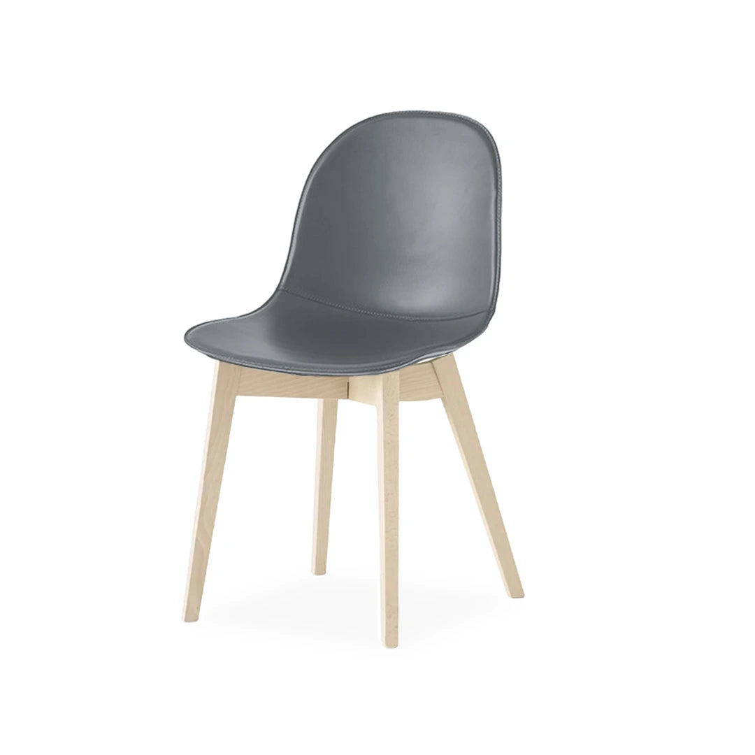 Silla de base de madera Academy de cuero para Comedor. Muebles Italianos variant