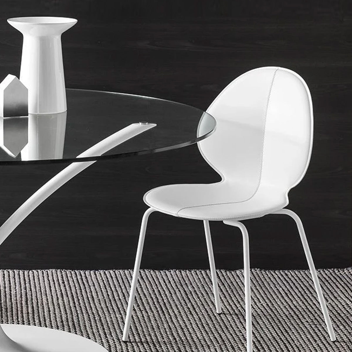 silla basil cuero y metal