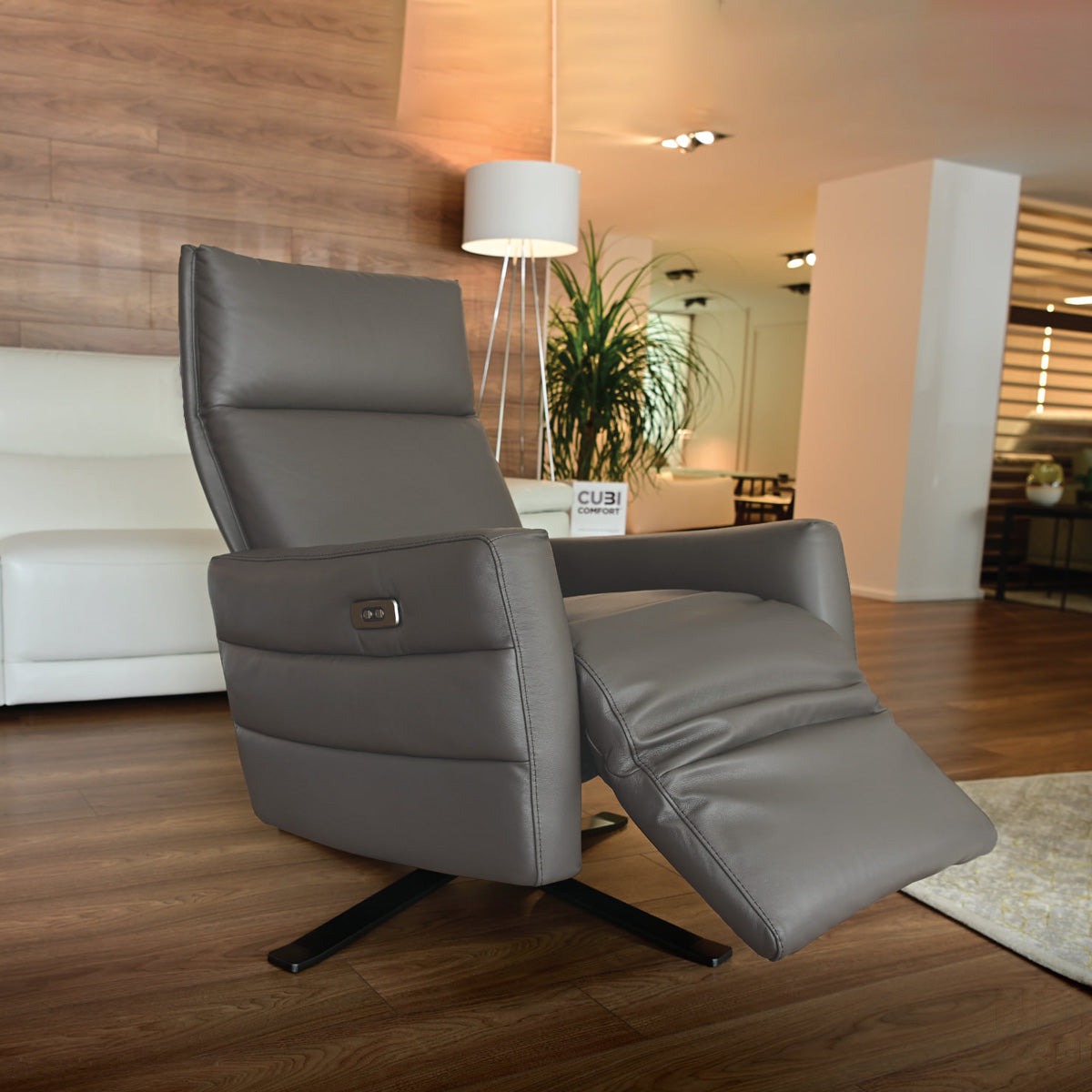 Istante sillón reclinable en piel. Muebles Italianos