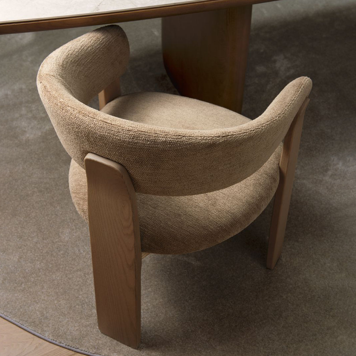 Silla Anthea tela y madera