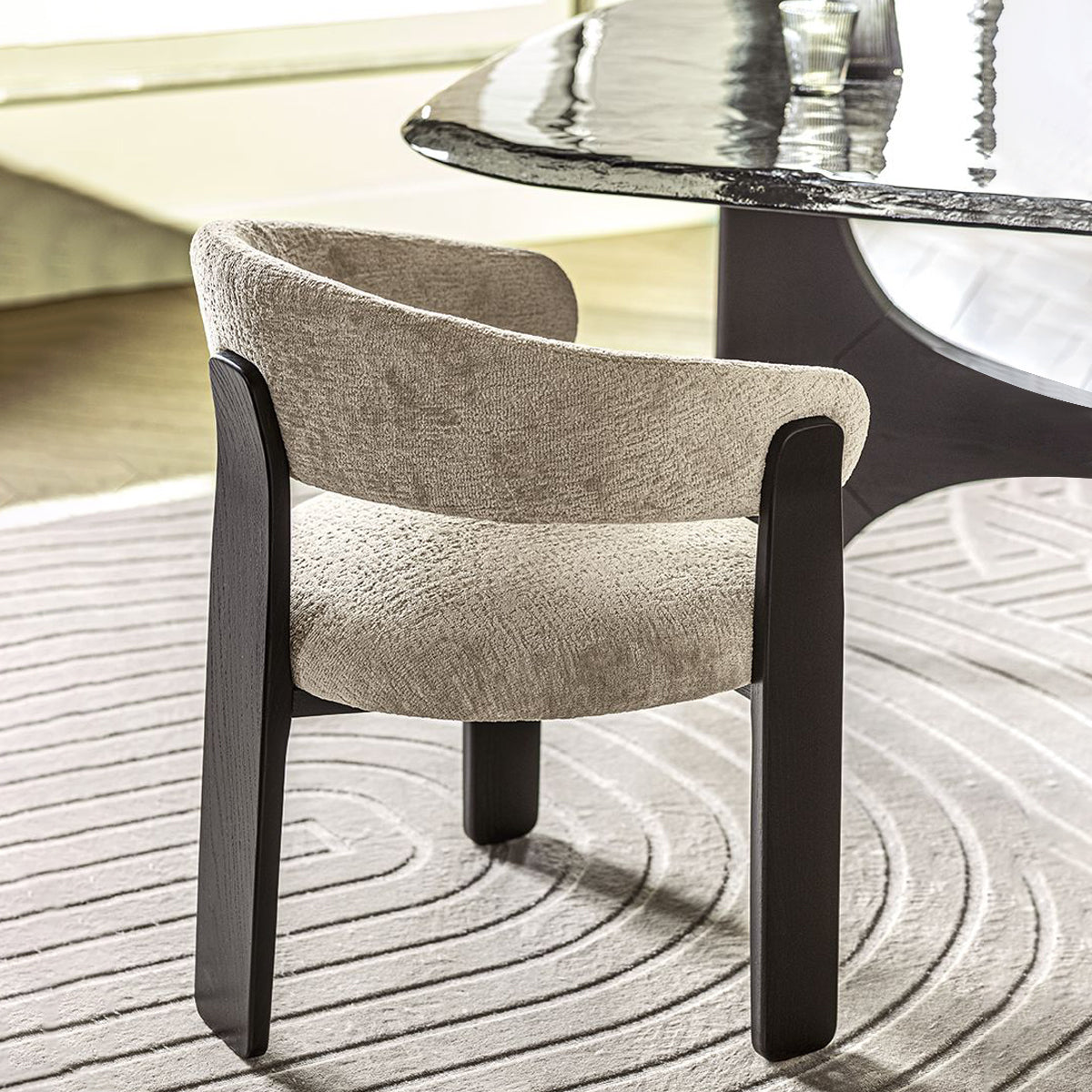 Silla Anthea tela y madera