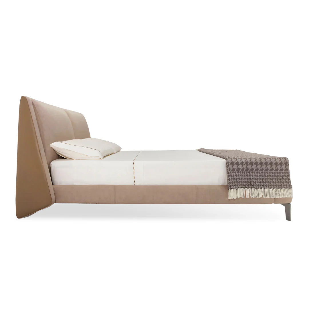 Cama Cuzco Natuzzi Queen Size piel Le Mans rosa beige
