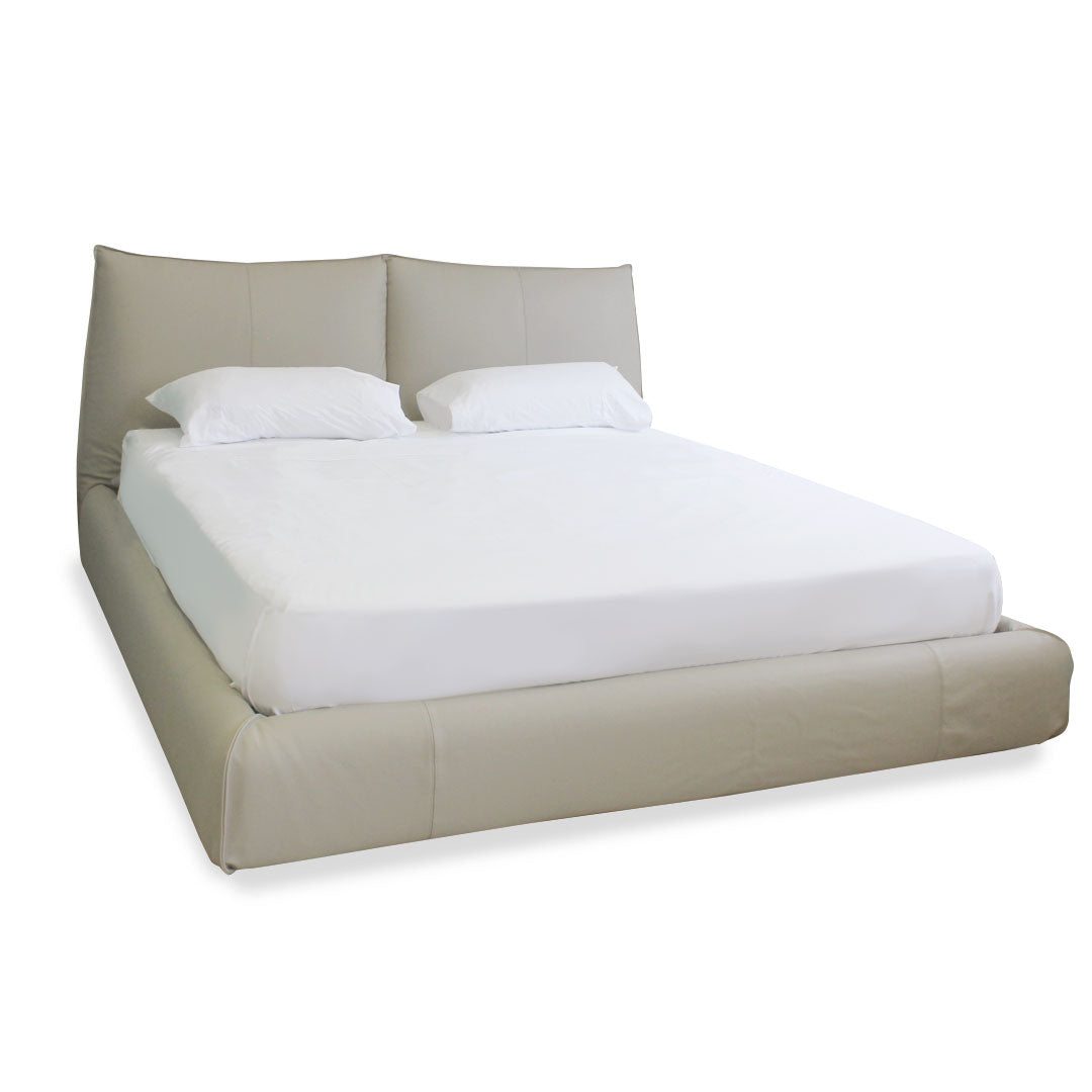 Cama Lunare Natuzzi Queen Size piel Beige Ahumado