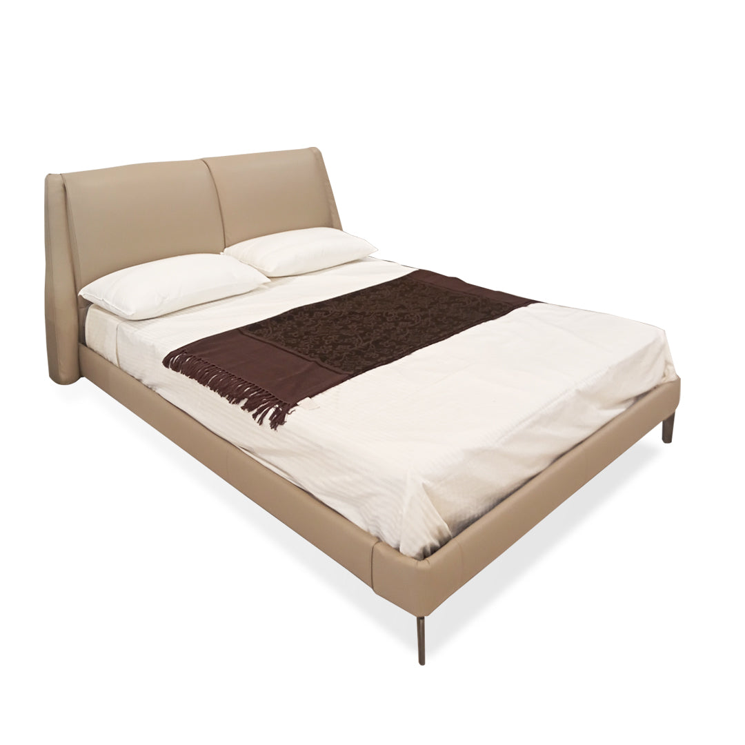 Cama Queen Size Cuzco Natuzzi piel Café Latte