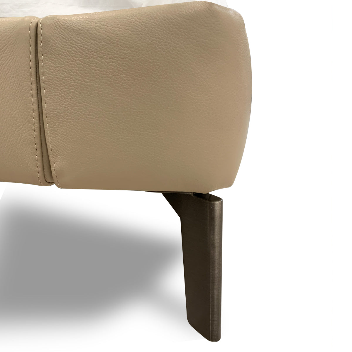 Cama Queen Size Cuzco Natuzzi piel Café Latte