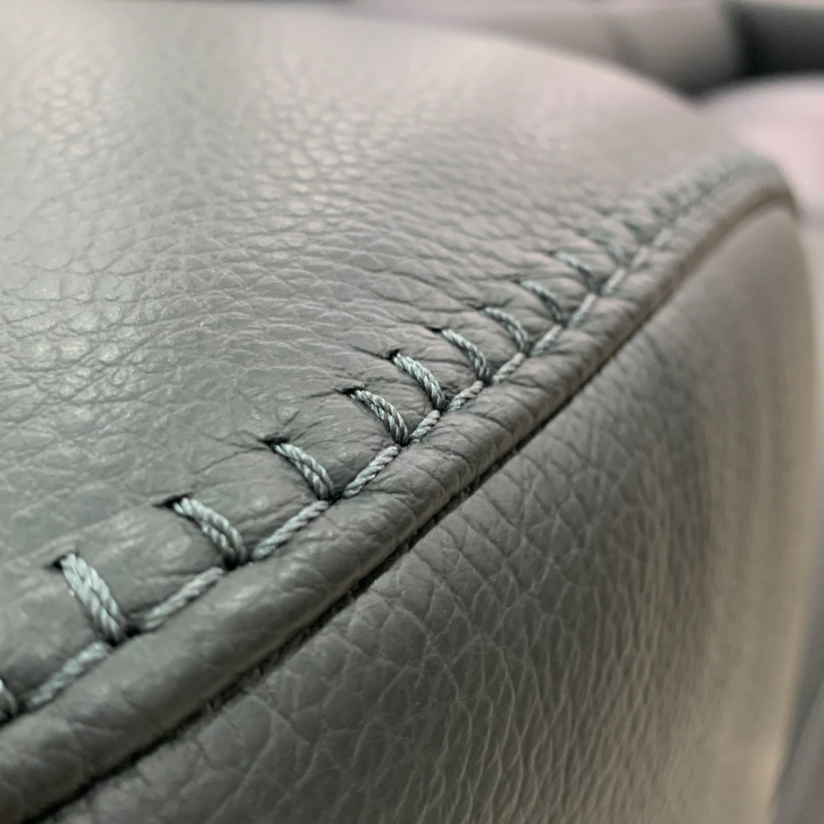 Sofá Reclinable 3 plazas Forza Natuzzi en piel Antracita